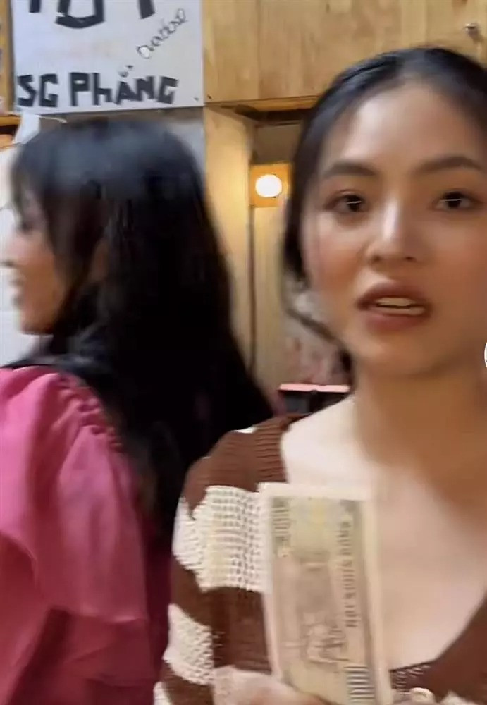 On lanh man li xi dong nghiep cua Dieu Nhi-Hinh-5