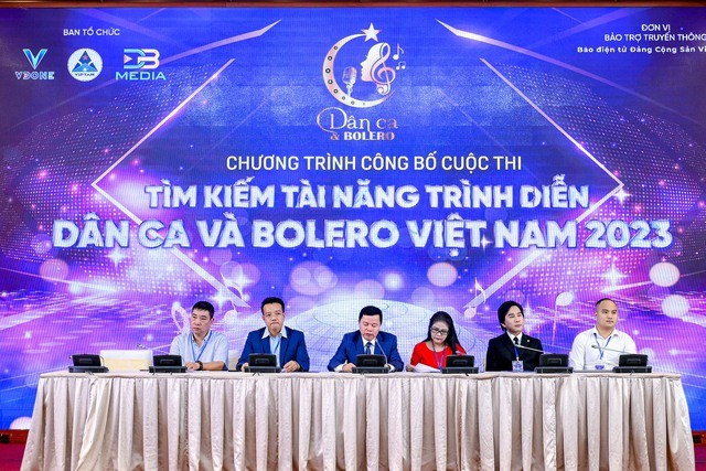 BGK của cuộc thi là những nghệ sĩ nổi tiếng.