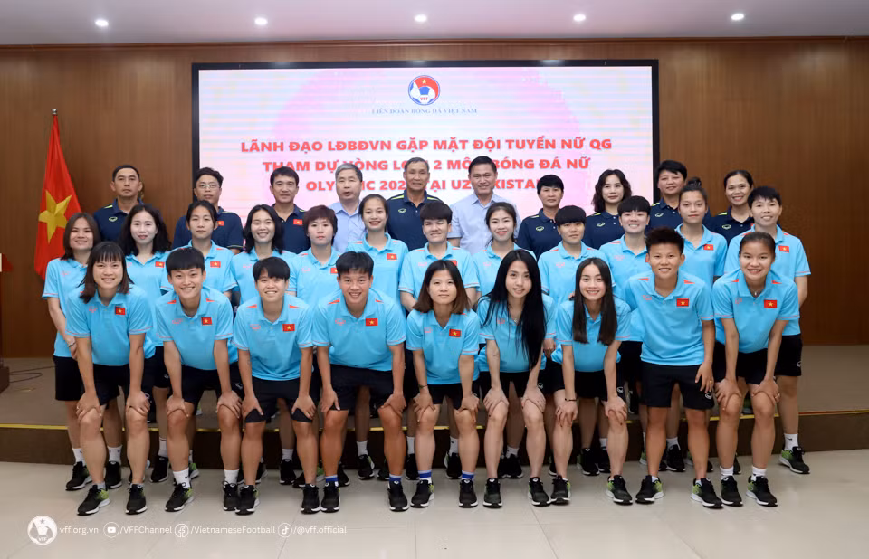 Lanh dao LDBDVN dong vien tuyen nu Viet Nam truoc VL Olympic Paris 2024-Hinh-4