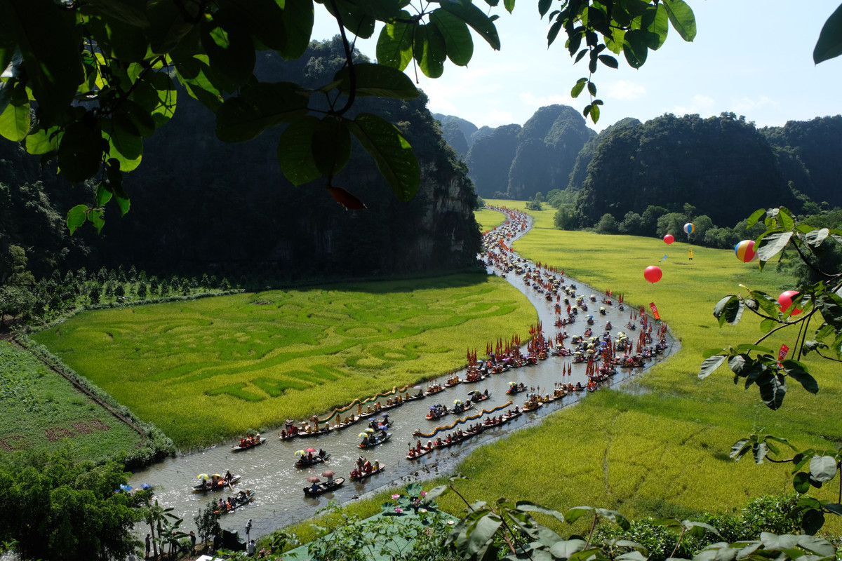 Tuan du lich Ninh Binh 2023: Ruc ro “Sac vang Tam Coc - Trang An”-Hinh-2