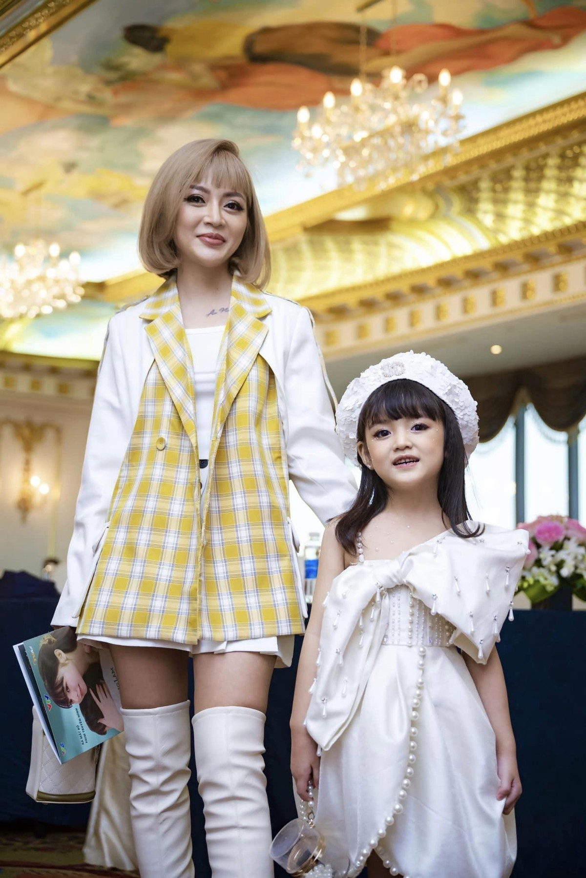 Mẹ bé Happi "Đừng làm mẹ cáu" hạnh phúc khi con gái được đón nhận Me be Happi