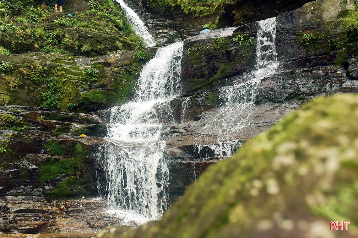 Ngay cả vào mùa hè, nhiệt độ khu vực thác Tiên chỉ trong khoảng 20-25oC.
