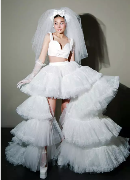 Dự đoán váy cưới Thanh Hằng sẽ mặc để sánh đôi chú rể - Hình 2 Du doan vay cuoi Thanh Hang se mac de sanh doi chu re-Hinh-2