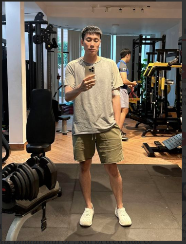 Kieu Minh Tuan lo ro ve be ngoai gay go dang bao dong