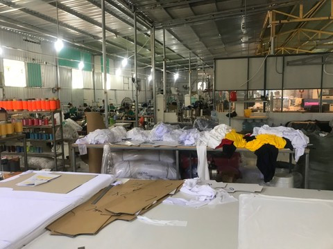 Phá đường dây sản xuất quần áo thể thao giả thương hiệu quy mô lớn - Hình 3 Pha duong day san xuat quan ao the thao gia thuong hieu quy mo lon-Hinh-3