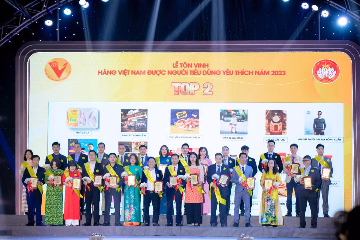 Thoi trang tu vai go soi va to dui duoc nguoi tieu dung yeu thich