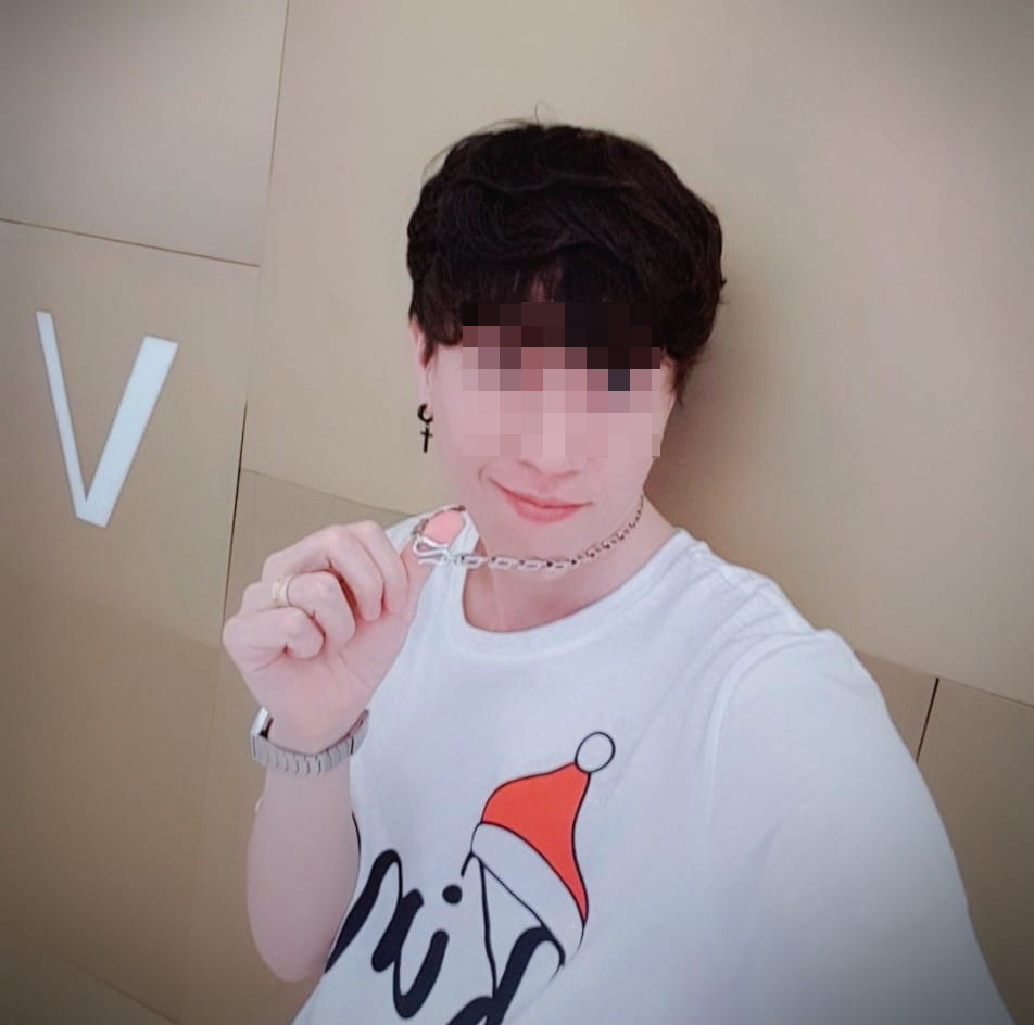 Lo sợ sự an toàn, nên cô gái này cùng một người bạn đi cùng đã báo công an phường để nhờ sự hỗ trợ. 