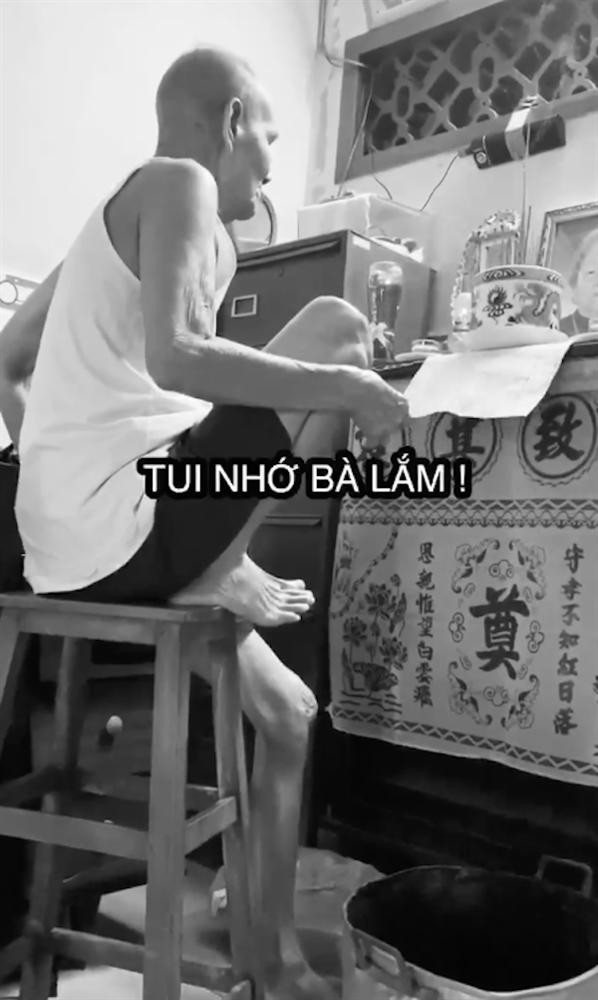 Ong ngoai Phuong My Chi ngoi khoc truoc di anh vo: 'Toi nho ba lam'-Hinh-2