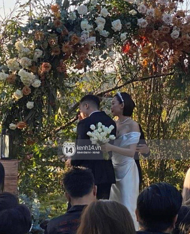 Noi tieng va giau co la the, vi sao Toc Tien lai lam dam cuoi bi mat?-Hinh-2