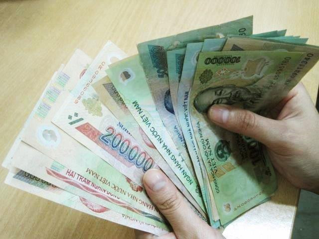 Ba bị can bị truy tố gồm: Nguyễn Thế Biết (SN 1964, cựu Phó Trưởng Công an phường Thanh Xuân Nam đã nghỉ hưu tháng 11/2018), Trần Văn Trọng (SN 1980, đã bị tước danh hiệu Công an nhân dân), Nguyễn Minh Tuấn (SN 1987, đã bị tước danh hiệu CAND).