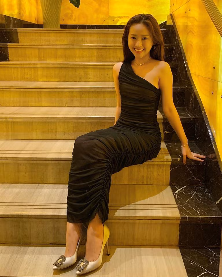 Nguoi dep Viet cong khai dua dai gia: Xe sang, hang hieu nhieu vo ke-Hinh-11