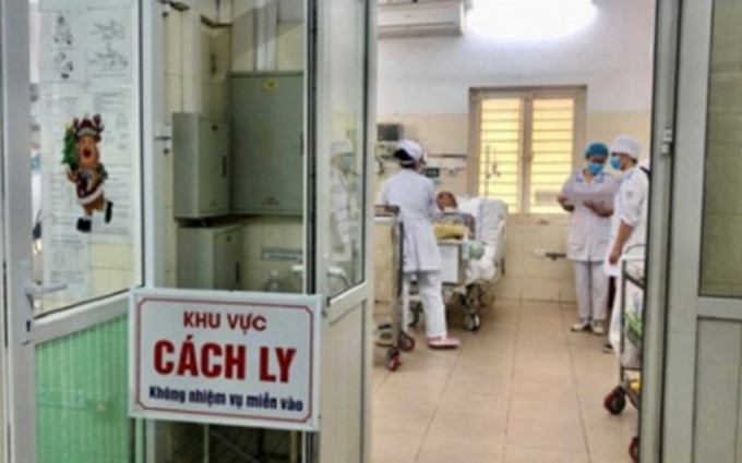 Nhung nam thanh nu tu 'thoat cach ly' khi tu Han Quoc tro ve khien du luan phan no-Hinh-2