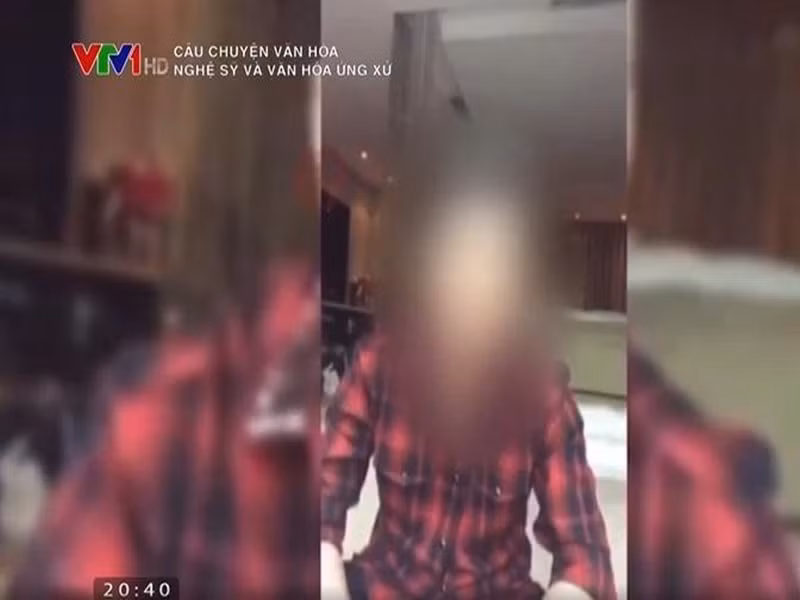 Ngoài điểm tên sao Việt vướng ồn ào, BTV Kim Ngân còn nhắc đến bộ quy tắc ứng xử của nghệ sĩ đang được Bộ Văn hóa Thể thao và Du lịch soạn thảo, đề ra các tiêu chuẩn để các nghệ sĩ có thể tiết chế và có cách hành xử phát ngôn đúng mực. Theo BTV Kim Ngân, mặc dù bộ quy tắc ứng xử của nghệ sĩ chưa công bố chính thức nhưng Bộ Văn hóa Thể thao và Du lịch khẳng định bộ quy tắc sẽ không có phần cấm sóng nghệ sĩ, bởi đây chỉ là khung về quy tắc ứng xử chứ không phải là quy phạm pháp luật.