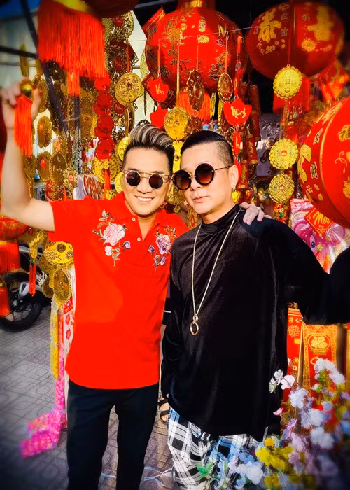 Vũ Hà từng chia sẻ, ngày xưa anh lầm tưởng Đàm Vĩnh Hưng yêu mình nhưng do tinh ý nên mau chóng nhận ra tình tri kỷ. Cũng theo Vũ Hà, cả hai từng cạch mặt nhau do hiểu lầm sau khi bị người khác đâm chọt, bịa chuyện.