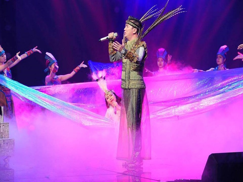 Năm 2018, Vượng Râu cho biết: “Anh Đàm Vĩnh Hưng là ca sĩ có cát -sê cao nhất hiện nay, ngay cả ca sĩ hải ngoại cũng không bằng. Giá cát-sê mà tôi phải trả cho ca sĩ Đàm Vĩnh Hưng lớn hơn nhiều so với con số 160 đến 180 triệu mà mọi người vừa đưa ra”.