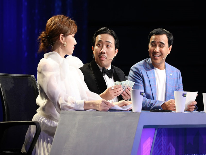 Trong 1 chương trình lên sóng tháng 8/2021, Trấn Thành cho biết, tiền tiêu vặt của anh mỗi ngày bị giảm xuống chỉ còn 3 triệu. Ảnh: Dân Việt