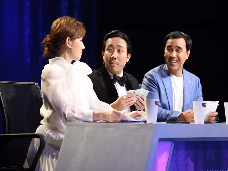 Trong 1 chương trình lên sóng tháng 8/2021, Trấn Thành cho biết, tiền tiêu vặt của anh mỗi ngày bị giảm xuống chỉ còn 3 triệu. Ảnh: Dân Việt