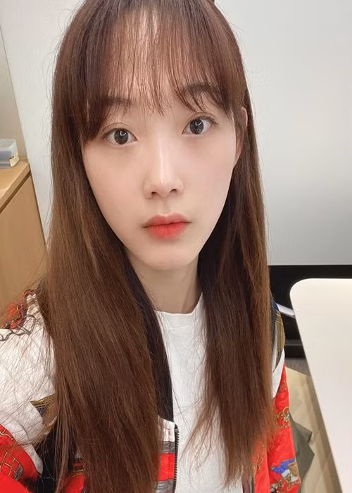 Nữ diễn viên phim "Squid game" được đánh giá trẻ hơn so với tuổi 27.