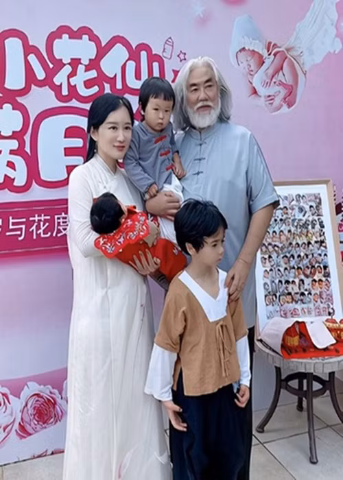 Trước khi đến với Trương Kỷ Trung, Đỗ Tinh Lâm từng qua 1 lần đò và có một cậu con trai.