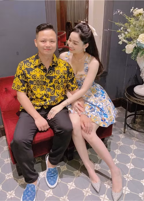 Trà My có con gái đầu lòng năm 24 tuổi.