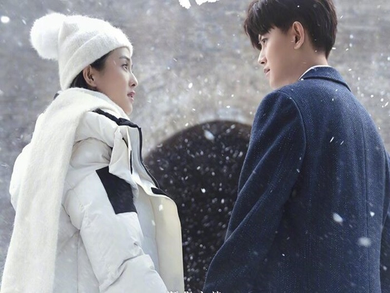 Không ít người bức xúc, tẩy chay “Một đời một kiếp” vì phim cài cắm nội dung thông tin bất lợi cho chủ quyền biển đảo Việt Nam. Hiện tại, các fanpage về Bạch Lộc và Nhậm Gia Luân ở Việt Nam thông báo ngưng đăng tin về phim “Một đời một kiếp”. Ảnh: Harper's Bazaar Vietnam