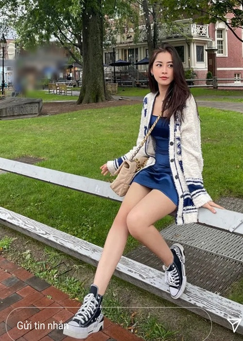 Giọng ca “Anh ơi ở lại” chia sẻ hình ảnh tại trường đại học Harvard.