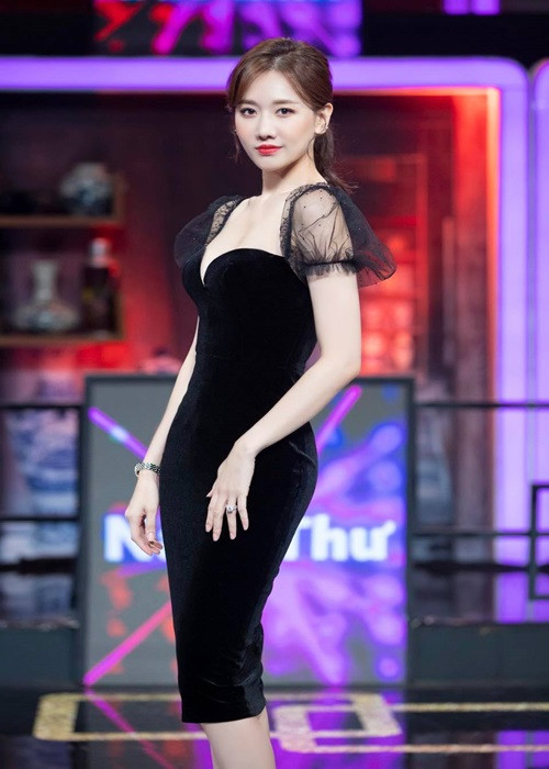 Hari Won có khả năng chinh phục mọi kiểu trang phục.