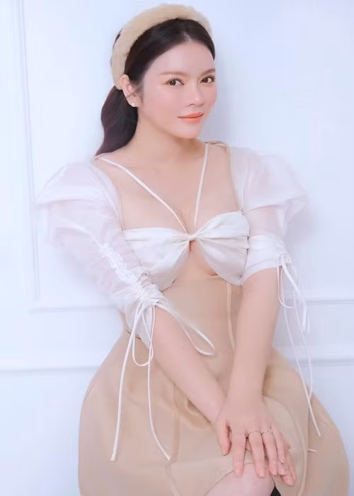 Người hâm mộ dành lời khen cho nhan sắc trẻ trung của Lý Nhã Kỳ ở tuổi 39.