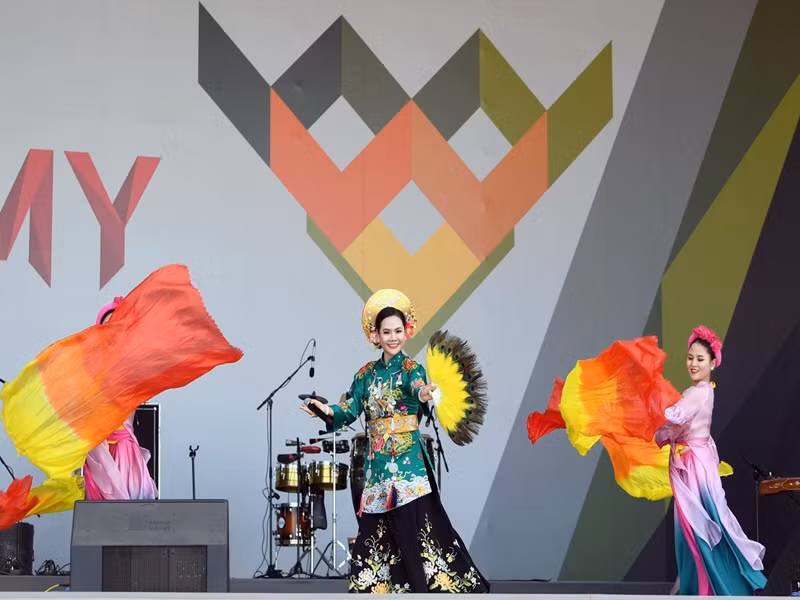 Soi tai sac ca si Luong Nguyet Anh doat giai ba tai Army Games