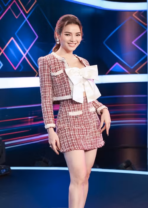 Nhanh chóng, phát ngôn của Phương Trinh Jolie vấp phải những ý kiến trái chiều. Nhiều người cho rằng việc nữ diễn viên so sánh con người với con vật bằng thang đo sự giải trí là khập khiễng. Bên cạnh đó, một số cư dân mạng bày tỏ quan điểm không có nghệ sĩ này thì có nghệ sĩ khác.