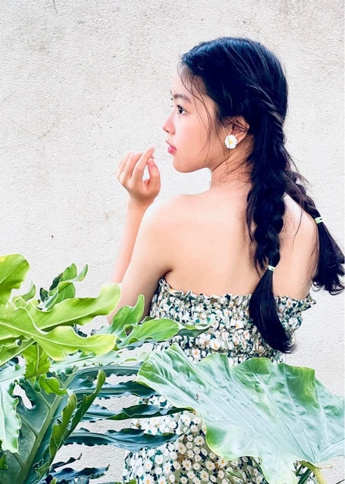 Con gái của Quyền Linh nhận được nhiều lời khen ngợi cho nhan sắc khả ái ở tuổi 15.