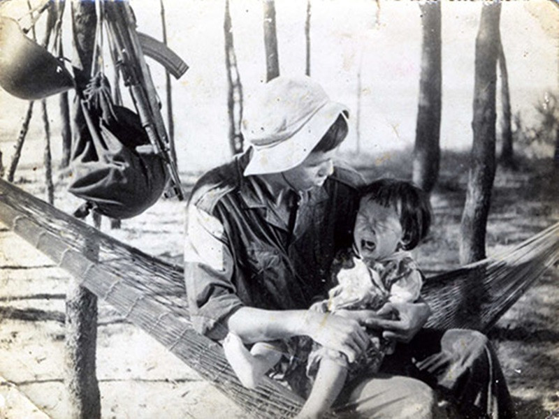 Theo Khám phá, con gái của đạo diễn Long Vân có vai diễn đầu tiên năm 18 tháng tuổi khi đóng phim "Người đôi bờ". Ảnh: Khám phá