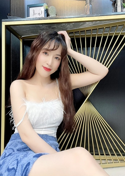 Puka từng hẹn hò đạo diễn Diệp Tiên trong 3 năm. Cả hai chia tay khi Diệp Tiên sang Mỹ định cư. Sau mối tình này, Puka trở nên kín tiếng.