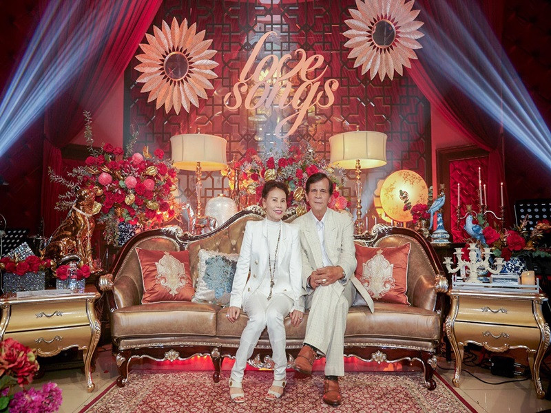 Bà Ngọc Hương xuất hiện với vẻ ngoài sang chảnh tại các sự kiện giải trí.