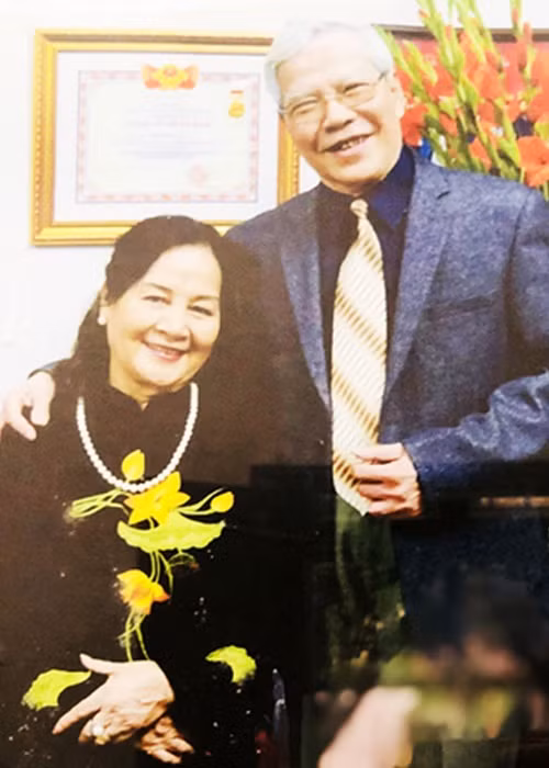  NSND Ngô Mạnh Lân qua đời, hưởng thọ 87 tuổi vào chiều ngày 15/9. Ngoài gia tài nghệ thuật đáng nể, cố nghệ sĩ còn có tổ ấm vô cùng hạnh phúc. Ảnh: Hà Nội mới