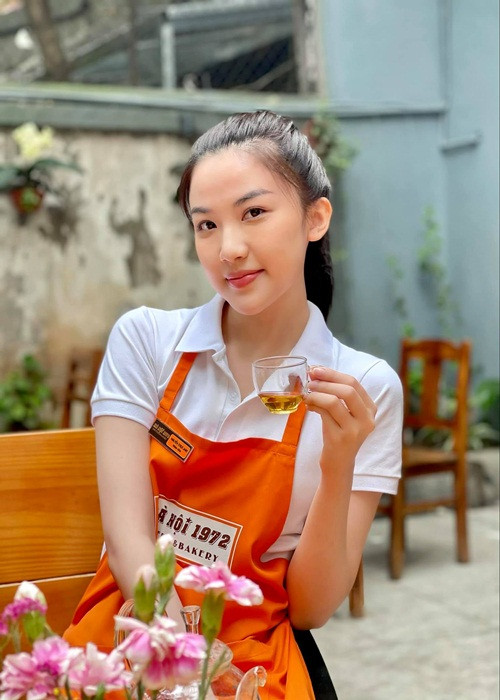 Lương Thanh đang nhận được sự chú ý của nhiều khán giả khi đóng phim “ 11 tháng 5 ngày”. Nhân vật của cô là Thục Anh - một cô gái hiền lành, bị bạn trai bỏ rơi sau khi mang bầu.