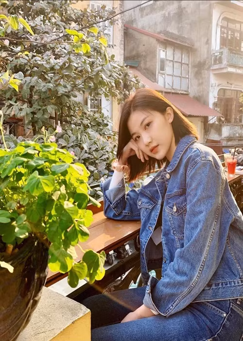 Lương Thanh rất kín tiếng về chuyện tình cảm. Cô chia sẻ trên Helino, cô có ít mối tình. Khi được hỏi cụ thể số mối tình, Lương Thanh từ chối. Cô muốn được khán giả biết đến qua các vai diễn nên không muốn chia sẻ nhiều về đời tư.