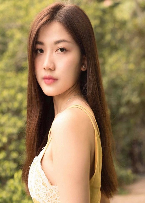 Lương Thanh từng nhận được nhiều tin nhắn khiếm nhã. Cô chọn bỏ qua, không phản hồi. Còn khi nhận được bình luận ác ý rằng phải đổi tình lấy vai diễn, Lương Thanh từng khóc rất nhiều. Cô khẳng định luôn đi lên bằng chính thực lực.