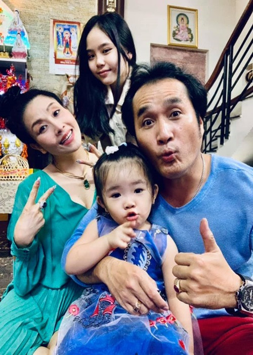 Cuối năm 2018, Kiều Oanh tiết lộ cô đã sang tên toàn bộ tài sản cho hai con gái.