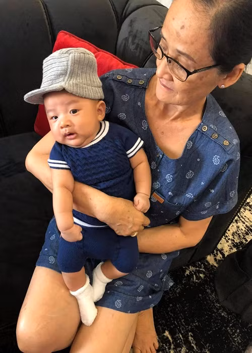 Trên truyền thông, nữ diễn viên phim “Cát đỏ” cũng từng chia sẻ được bố mẹ chồng yêu thương.