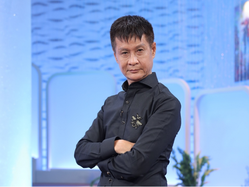 Lê Hoàng cho biết, vợ của anh là một giáo viên. Trong mắt nam đạo diễn, người bạn đời của anh có tình kì lạ. Vợ của Lê Hoàng không xem các chương trình của chồng vì không quan tâm chứ không phải ghét hay tránh. Ảnh: Phụ nữ và gia đình