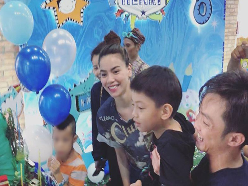 Sau này, khi đều có người mới, Hồ Ngọc Hà và Cường Đô la không còn xuất hiện chung song vẫn xem nhau như người thân. Ảnh: VOV