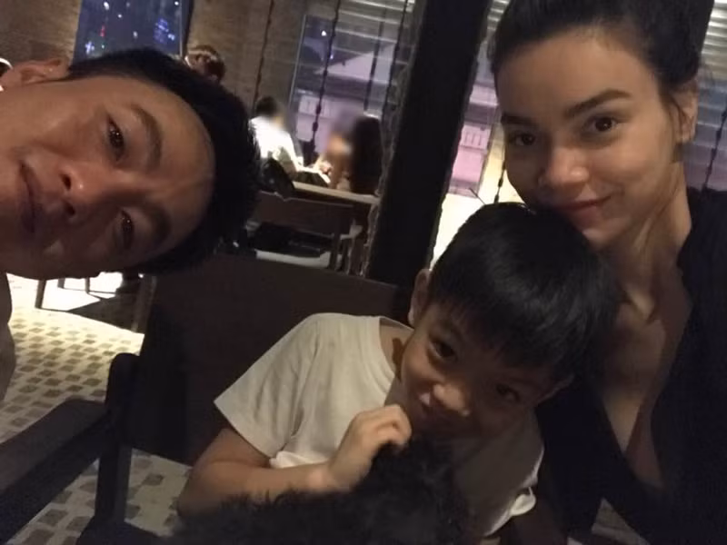 Cường Đô la hiện tại vẫn giữ lại những khoảnh khắc kỷ niệm bên bé Subeo cùng vợ cũ.