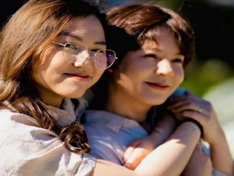  Vợ chồng Diễm Quỳnh có hai cô con gái: Nhím (sinh năm 1999) và Gà (sinh năm 2017).