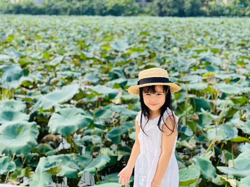 Gần đây, Diễm Quỳnh đăng tải một số hình ảnh của con gái thứ hai.