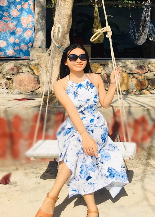 Hiện tại ở tuổi 18, con gái nuôi Phi Nhung là thiếu nữ yêu kiều, xinh đẹp.