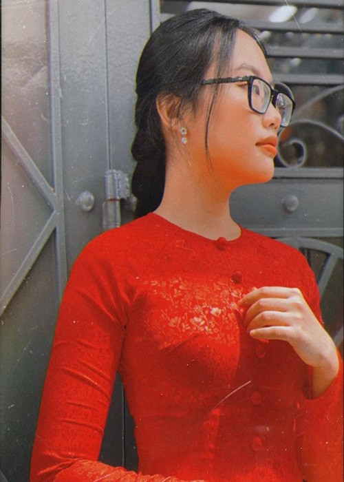 Ngoài ra, sau khi bị antifan nhắn tin xúc phạm tới ông bà, Phương Mỹ Chi đã trực tiếp đối chất với người này. Trước lời thừa nhận nhắn tin xúc phạm và xin lỗi của antifan, Phương Mỹ Chi quyết định khép lại ồn ào.