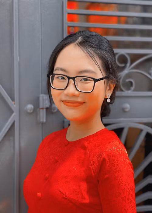 Vừa qua, gia đình Phương Mỹ Chi mắc COVID-19. Sau 14 ngày tự chữa trị tại nhà, cả gia đình nữ ca sĩ đều khỏi bệnh.