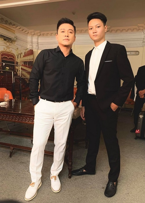 Khi học lớp 10, Đức Huy xin mẹ cho tham gia lớp đào tạo người mẫu. Đến năm học lớp 11, Đức Huy lần đầu trình diễn trên sân khấu. Ảnh: Vietnamnet