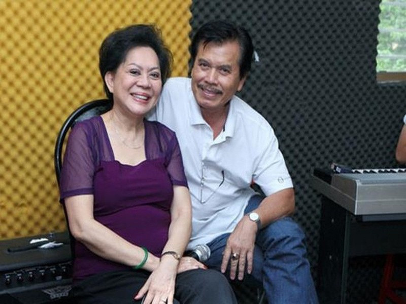 Ông James Võ hết mực yêu thương danh ca sĩ Giao Linh. Nữ nghệ sĩ cho biết, hơn 30 năm kết hôn, chồng lo cho bà từ giấc ngủ, bữa ăn đến những chuyện buồn vui thường nhật. Ảnh: PLO